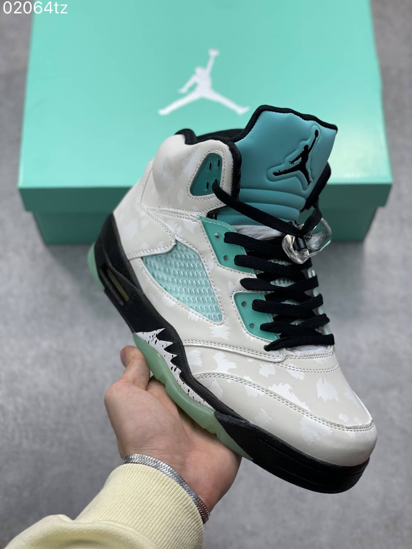 aj5 island green