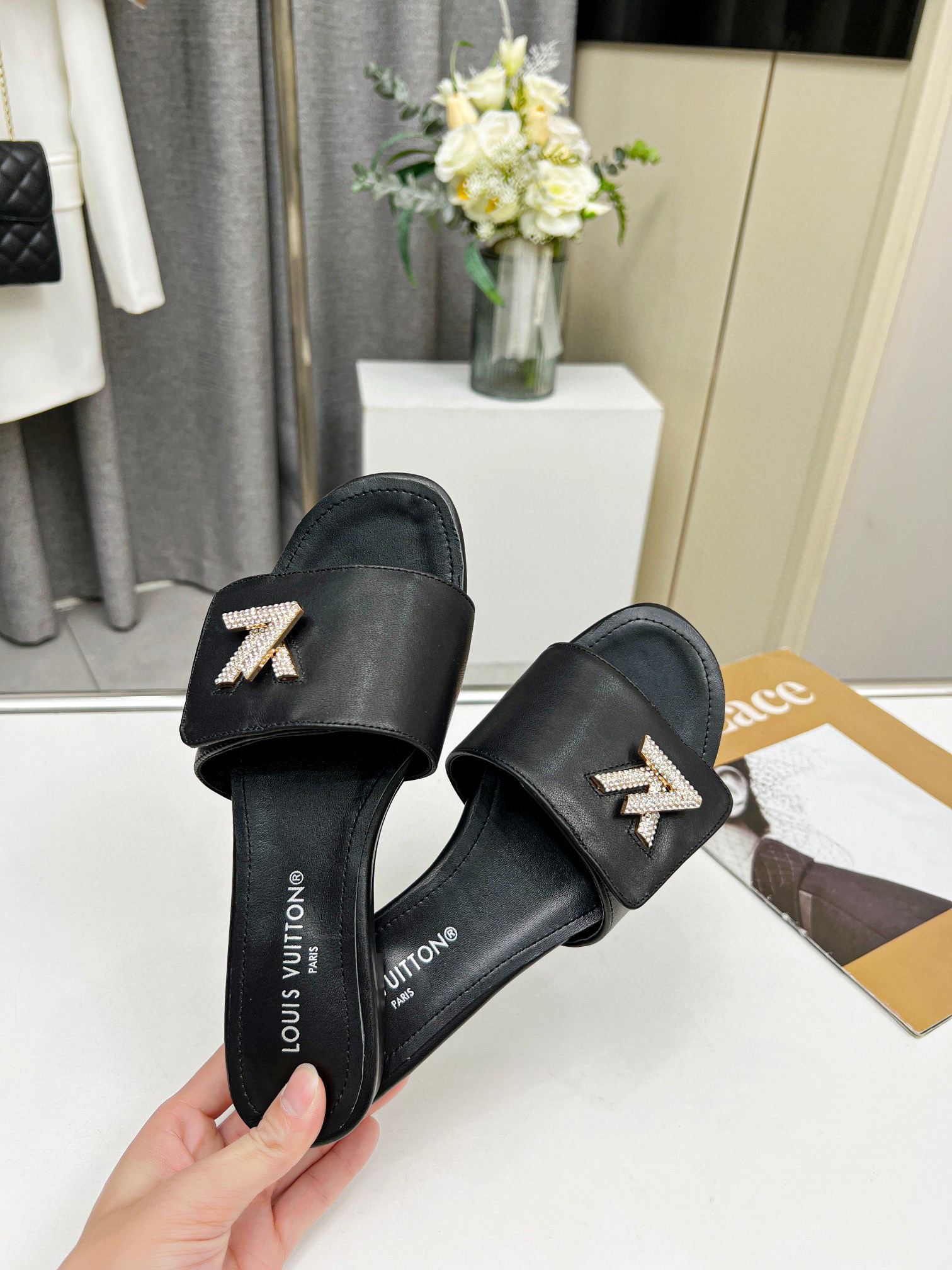 Yupoo Louis Vuitton Flat slide Yupoo Women Shoes size 3542