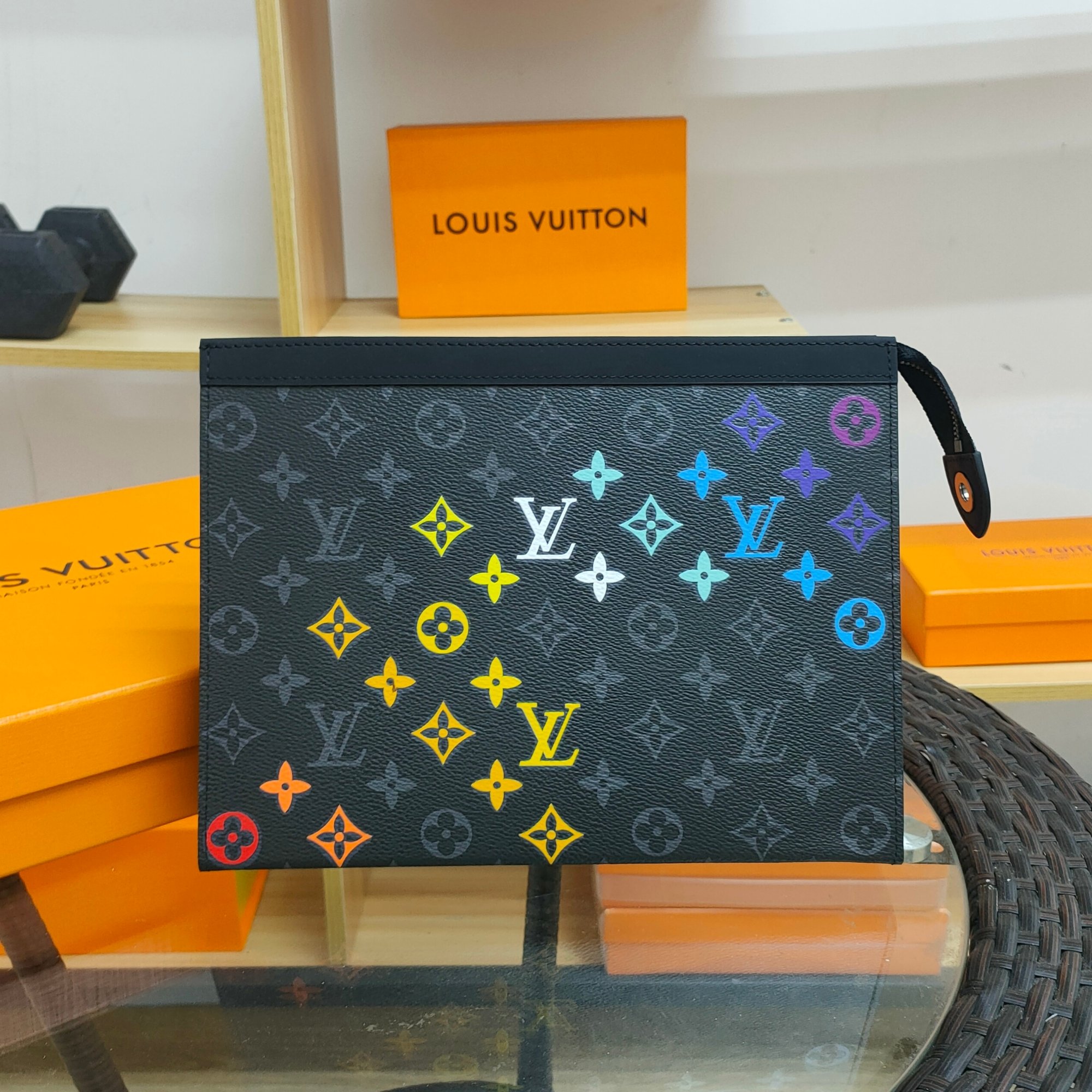 Yupoo shop Louis Vuitton Pochette Voyage MM Monogram Eclipse Cultch